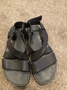 SOREL Sandal Roaming Criss Cross Black Slingbacks Women's Sz 7.5 Lug Sole Adj